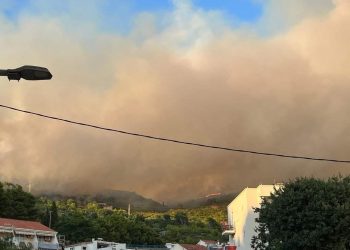 Na području Podgore evakuirano je 40 ljudi: ‘Uništeno je sve oko Skywalka na Biokovu’