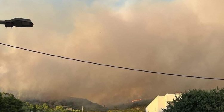 Na području Podgore evakuirano je 40 ljudi: ‘Uništeno je sve oko Skywalka na Biokovu’