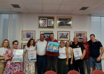 Načelnik Podstrane: Prihod od Škorinog koncerta dali smo Centru Juraj Bonači