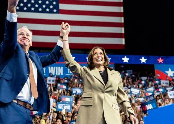 Nadzor doma istražuje Walza zbog ‘dugogodišnjih veza’ s Kinom