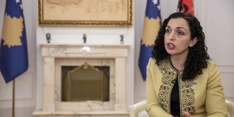 Nagurivanje: Osiguranje kosovske predsjednice protiv graničara Sjeverne Makedonije