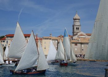 Najstarija regata tradicijskih brodica ‘Krčka jedra’ slavi 27. izdanje