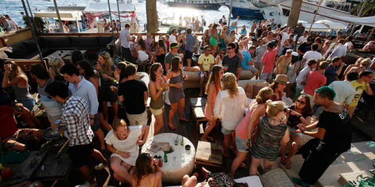 Ne smiruje se situacija na Hvaru: ‘Naši zaposlenici ne bi trebali biti žrtva pojedinih moćnika’