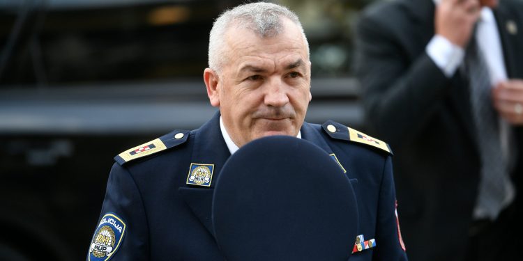 Nedodirljivi šef: Uzeo je novac, afere se zataškavaju, policija se raspada, a on se ne da