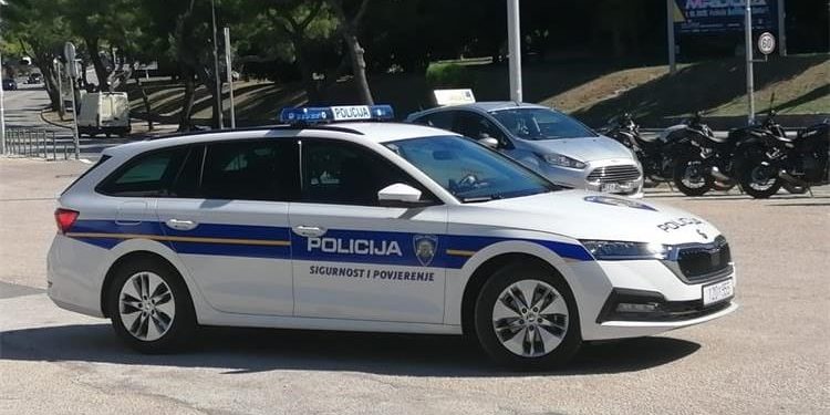 Nijemac na Čiovu napao dvije žene, jednu teško ozlijedio