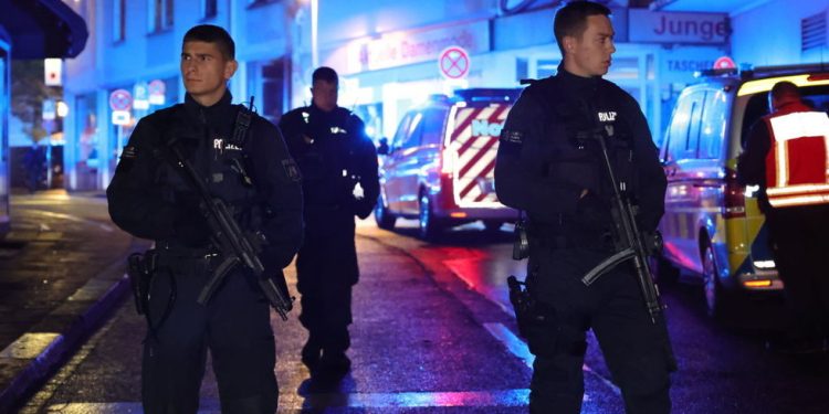 Njemačka policija uhitila osumnjičenog za napadač na Diversity Festival — RT World News