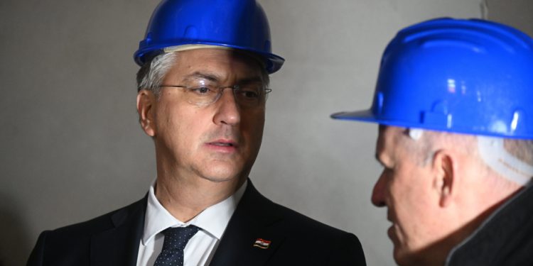 Novi problemi za Plenkovićeva gromobrana: Je li Branko Bačić uhvaćen u laži?