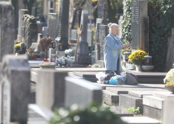 Odgovori bi mogli mnoge naljutiti: Pitali smo kad misle pokositi po zagrebačkim grobljima