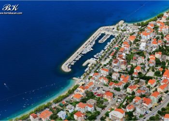 Ogorčeni gost doživio neugodno iskustvo u Dalmaciji: “Iznajmljivač ležaljki me je pitao kako je plaža za mene javno dobro kad sam ja iz BiH”