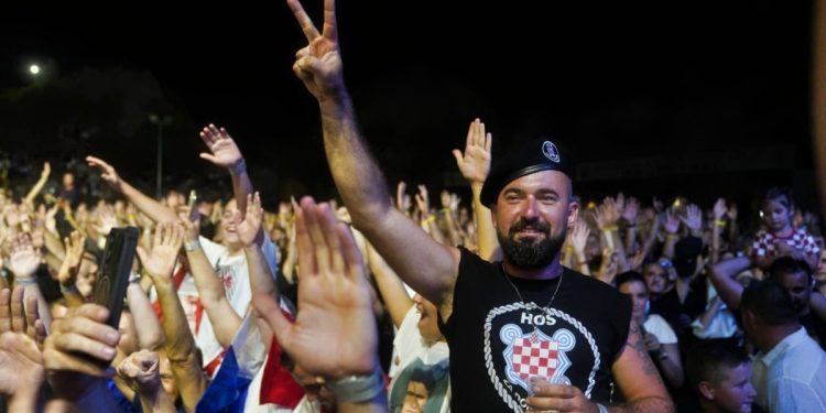 Ogroman broj ljudi iz Bosne i Hercegovina na Thompsonovom koncertu: “Neka svake godine ovakav koncert bude u Imotskom”