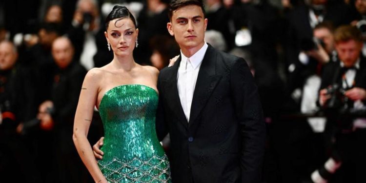 Oriana Dybala: uloga Paulove žene u odbijanju Saudijske Arabije