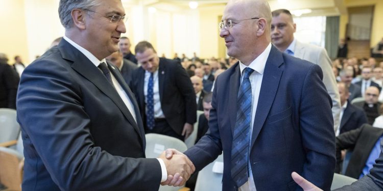 PITAMO VAS Hoće li Plenković već u rujnu tražiti novu vladajuću većinu? | NACIONAL.HR