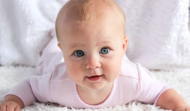 POMOĆ ZA BEBE I RODITELJE Puštene novčane isplate za još 1.918 majki