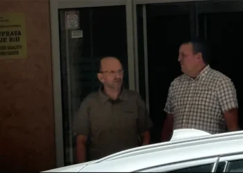 POREZNA UPRAVA FBiH Danima dolazio nezakonito na posao unatoč odluci Vlade, konačno deložiran i premješten