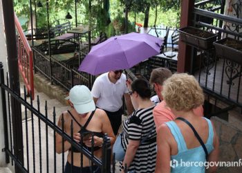 PROGNOZA ZA DANAS Ponegdje pljuskovi, grmljavina i tuča, u Hercegovini bi se moglo malo i naoblačiti