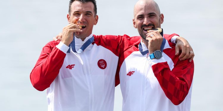 ZAPJEVALI I PJESMU Zlatna braća Sinković: ‘Cijelo vrijeme smo znali da ćemo pobijediti, ovo je da ne bude dosadno’ | NACIONAL.HR