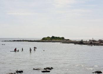 TRAGEDIJA U UMAGU Utopila se 65-godišnjakinja, kupači uočili tijelo u moru | NACIONAL.HR