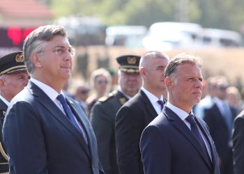 HAUBICE, AVIONI Plenković najavio nabavu moćnog oružja i borbu protiv svih ugroza | NACIONAL.HR