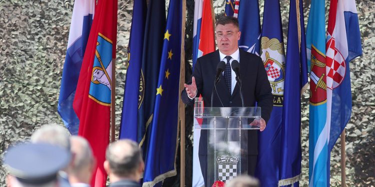 PORUKE IZ KNINA Milanović održao moćan govor: ‘Do blagostanja nećemo doći milošću nekoga izvana’ | NACIONAL.HR