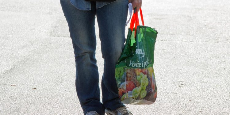 SLOBODNI SASTAV PIŠE BRANKO KUZELE: Kako su plastične vrećice označile dolazak kapitalizma na naše prostore | NACIONAL.HR