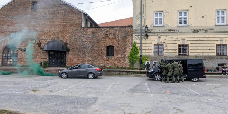 BRANITELJ POTVRDIO Opasni zatvorenik pušten na slobodu, već je preživio pokušaj atentata | NACIONAL.HR