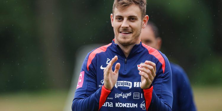 PROBLEM ZA DALIĆA Stanišić zbog ozljede upitan za Ligu nacija: Tko će igrati na desnom beku? | NACIONAL.HR