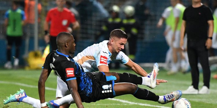 BEZ GOLOVA, ŠANSI I DOBRE IGRE Varaždin i Rijeka u slabašnoj utakmici podijelili bodove | NACIONAL.HR