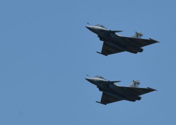 NAPETA SITUACIJA Nad Francuskom se sudarila dva Rafala, traga se za dvojicom pilota | NACIONAL.HR