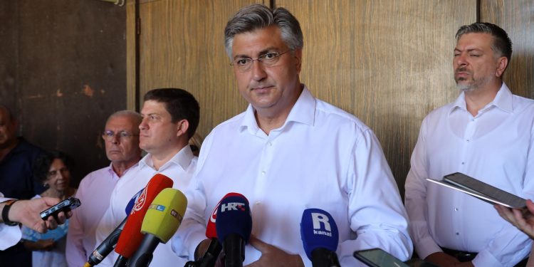 EUROPSKI DAN SJEĆANJA Plenković odao počast žrtvama totalitarnih režima: ‘Važno je da mladi budu svjesni zla’ | NACIONAL.HR