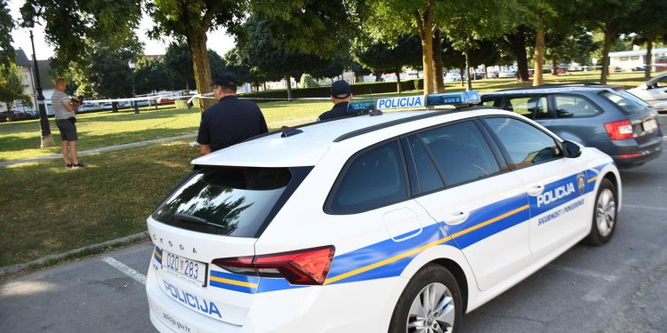 NOVI INCIDENT U BJELOVARU Ulica prepuna policije, došlo je do masovne tučnjave? | NACIONAL.HR