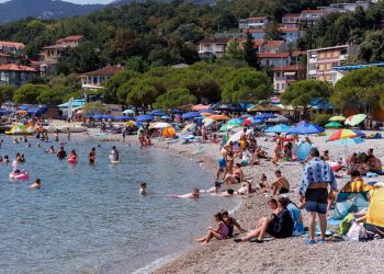 ZABRANA KUPANJA! U moru u Ičićima pronađena opasna bakterija? Analiza traje | NACIONAL.HR