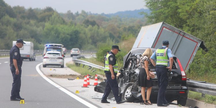 POLICIJA O NESREĆI Uhićen vozač kamiona koji je usmrtio čovjeka u zaustavnoj traci na A1 | NACIONAL.HR