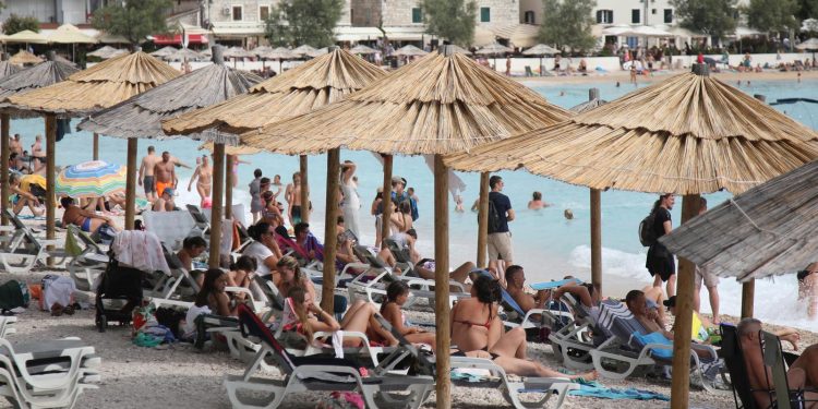 PRIVLAČNI ZBOG KRIZE Turisti opet traže all-inclusive paket aranžmane. Među vrlo popularnim destinacijama i Hrvatska | NACIONAL.HR
