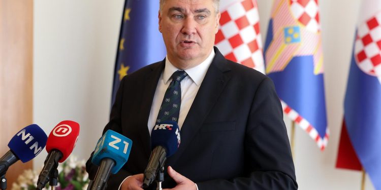 PREDSJEDNIKOV LET Milanović danima putuje vojnim helikopterom. Evo gdje je sve bio i koliko to košta | NACIONAL.HR