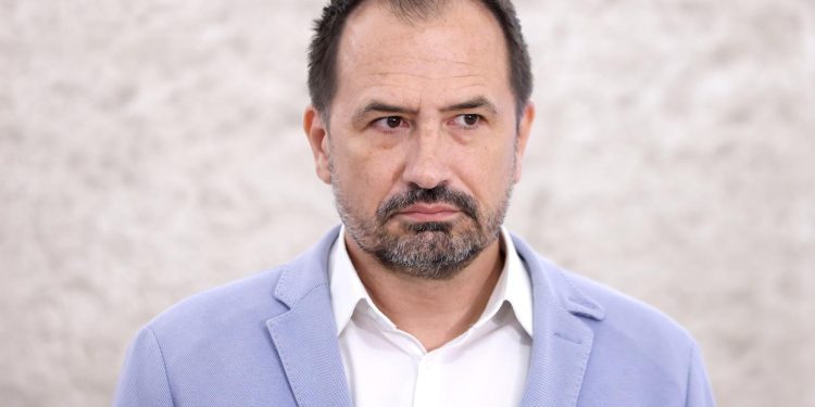 PETERNEL O KAZNAMA ZA USTAŠLUK ‘Policija radi na mig Milanovića i HDZ-a, trebamo Thompsona u Zagrebu’ | NACIONAL.HR