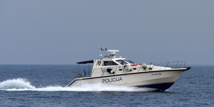 PAO S KRUZERA I dalje traje potraga za mladim Britancem: ‘More je 24 stupnja, veće su šanse da je živ’ | NACIONAL.HR