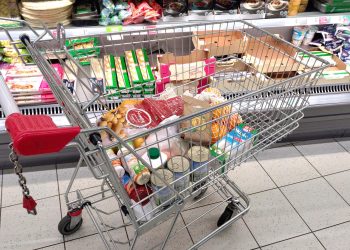 TRAVA NIJE ZELENIJA U Njemačkoj cijene rastu, jedna osnovna namirnica je dvostruko skuplja | NACIONAL.HR