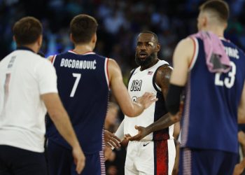 SAD – SRBIJA Bogdanović provocirao Carmela pa dobio žestok odgovor od njegovog velikog prijatelja LeBrona | NACIONAL.HR