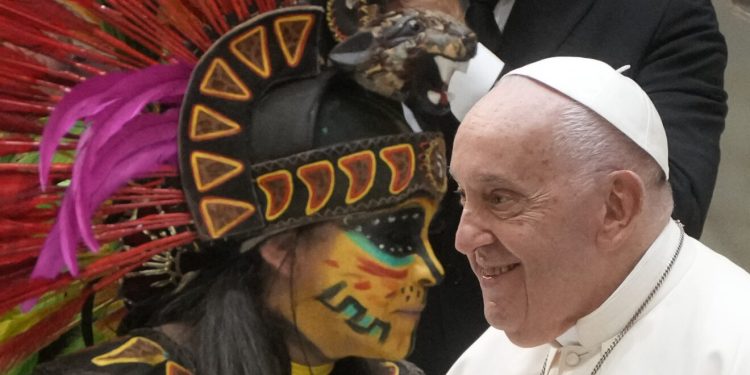 Papa Franjo napao pristaše antimigrantske politike: ‘To su grobari i grešnici’