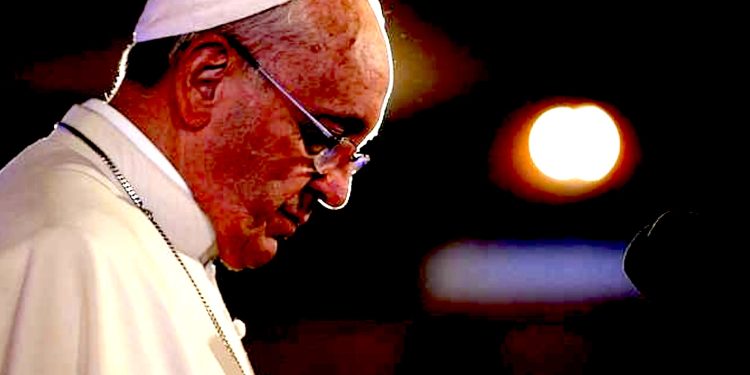 Papa pred tisućama vjernika: ‘Ne mogu vjerovati, koliko štete, koliko štete’