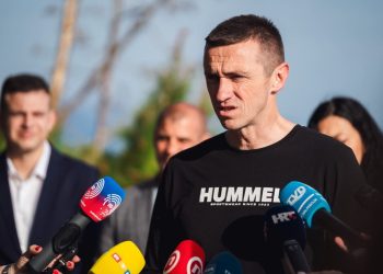 Penava “sletio” u Split uslijed žestoke stranačke kampanje: “Čestitam Radiću što je izašao iz sjene”