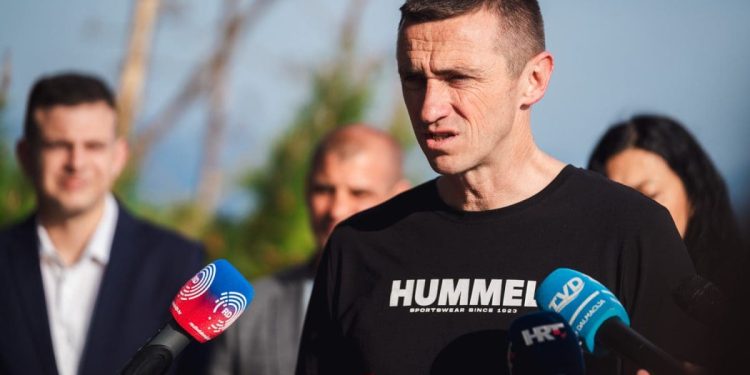 Penava “sletio” u Split uslijed žestoke stranačke kampanje: “Čestitam Radiću što je izašao iz sjene”