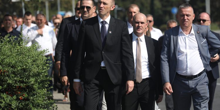 Penava uoči izbora objavio da će glasanje na izborima biti javno: ‘Izaslanici će dizati ruke’