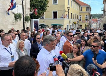 Plenković u Sinju komentirao urlanje o “nakazama”: Ispričale su se
