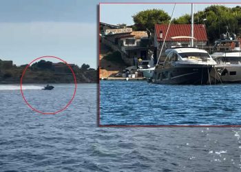Pogledajte ovog idiota s jet skijem, djeca su mi u moru, ronioc u blizini, umalo ga je pogodio!