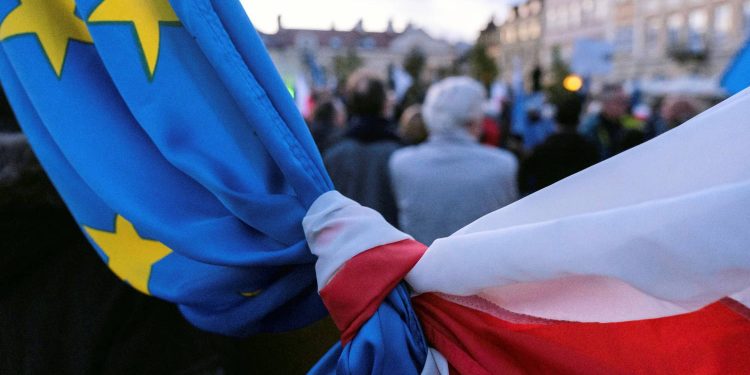 Poljska usvojila zakon koji dopušta graničarima da pucaju na ilegalne migrante