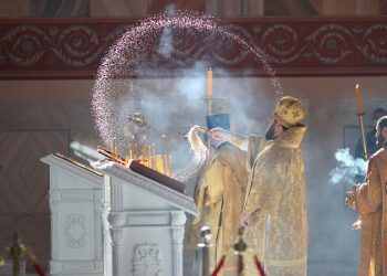 Pravoslavna crkva objašnjava pravila blagoslova nuklearnih projektila — RT Rusija i bivši Sovjetski Savez