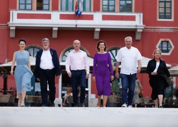 Prekaljeni član Partije ide u bitku za tron: ‘Nakon današnje informacije, odlučio sam’