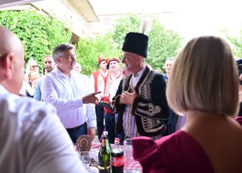 Premijer Plenković bio je na okupljanju alkara i alkarskih momaka