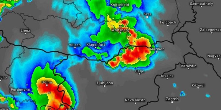 Prijeti nevrijeme: Velika skupina oluja formirat će se nad Italijom i krenuti prema Hrvatskoj